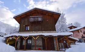 Chalet Orchis -Wohnen am Skilift in Le Bettaix